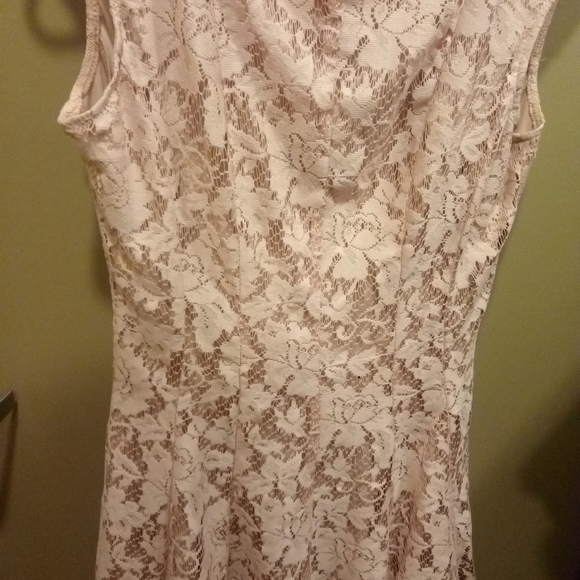 142) Danny and Nicole women's sleeveless lace dress. Dusty rose. Size 6 - Picture 4 of 5